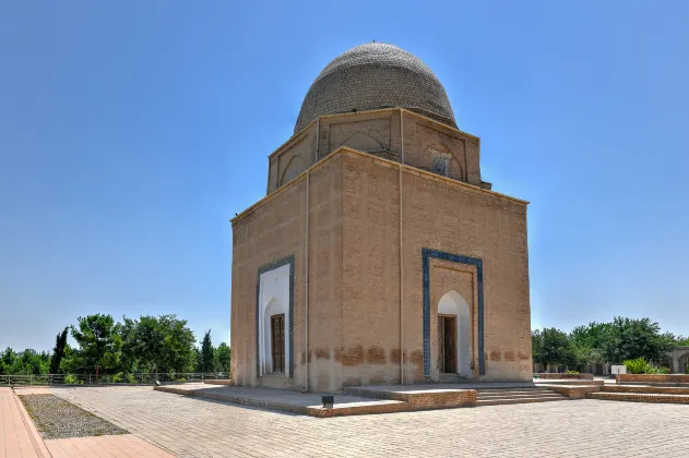 Hotels near Bibi-Khanym Mosque