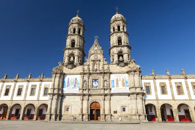 Hotels near Hacienda Santa Lucia