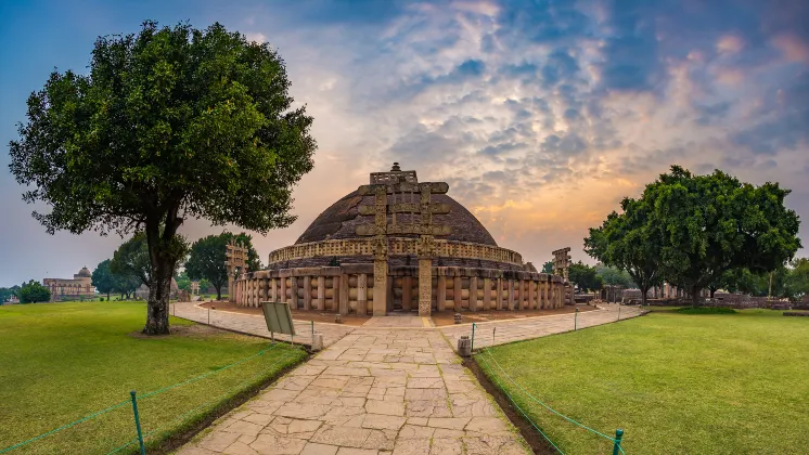 Hotel Rajwada Palace