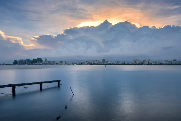 Cloud Hotel