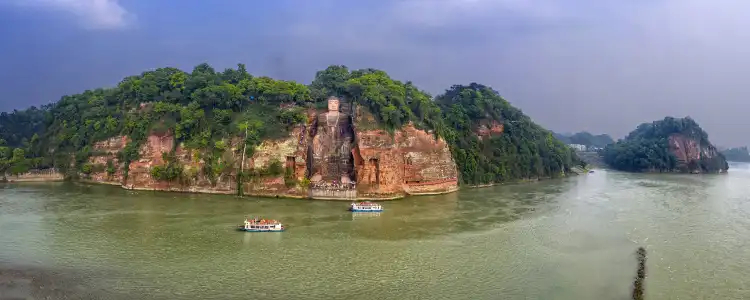 Hotel dekat Leshan Xiaoba Tourism Station