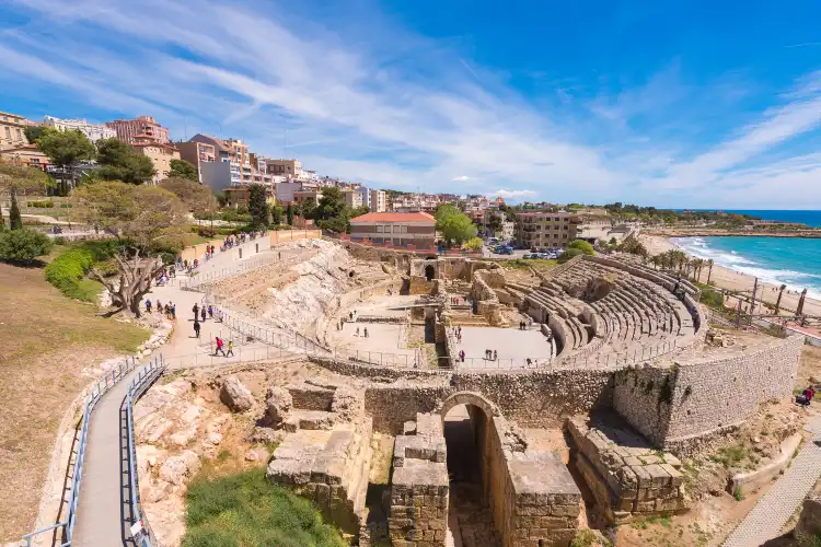 Hotels near Capilla de Santa Tecla