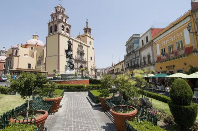 Hoteles en Irapuato con Desayuno