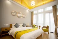 Floral Hotel·yueseyazhu B & B hotel in Chongqing Hotels near Tongnan Yong'an Passenger Transport Co.， Ltd.