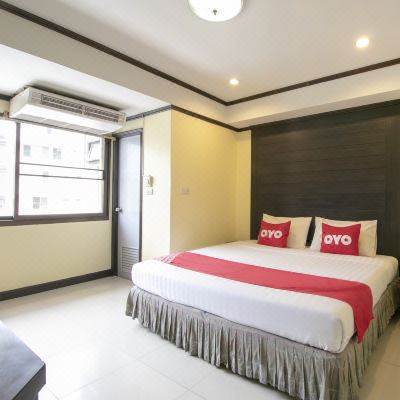 Superior Double Room OYO 75385 Hotel Win Long Promo Code