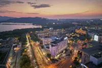 HaiHua Grand Hotel Hangzhou Hotel berhampiran Xiaohe Street Historical Block