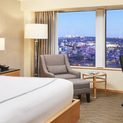 Deluxe King Room Pan Pacific Vancouver Promo Code