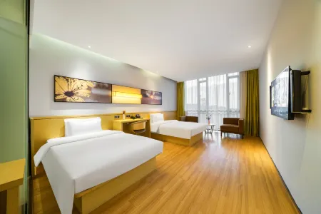 IU Hotel (Suzhou Dushu Lake Higher Education District Moon Bay Metro Station)