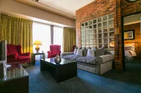 Cape Town Lodge Hotel Hotels near Kraaifontein Pickers