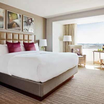 Deluxe King Room Lansdowne Resort and Spa Promo Code