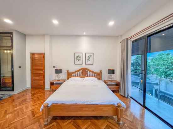 Nimman Road 4 Bedroom Pool Villa Rooms