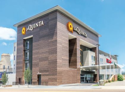 La Quinta Inn & Suites by Wyndham Memphis Downtown