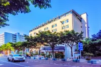 Lavande Hotel (Xinshancun subway station store, Dadukou pedestrian street, Chongqing) Hotels near Min'an Huafu Agricultural Products Market