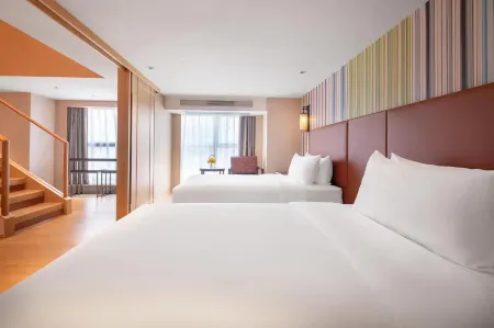 Joy Holiday Hotel Shenzhen (Luohu Port Huangbeiling Subway Station)