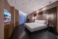 Crystal Orange Hotel (Tianjin Jinwan Square) Hotels near Tanggu Railway Station