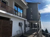 Hotel Evara