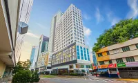 Fives Hotel Johor Bahru City Centre Отели рядом с достопримечательностью «Парк Рекреэйшенал»