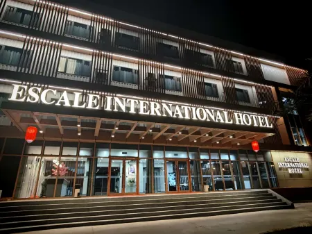 Escale International Hotel