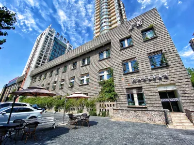 Yushe Hotel (Luoyang Longmen High-speed Railway Station Sports Center Branch) Hotel di Luoyang