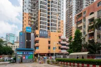 Chenduo Hotel (Shenzhen Luohu Port Vientiane City) Hotels near Huiyang Railway Station