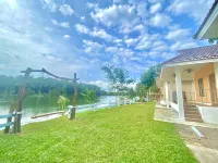 Sirikwan Resort Hotels in Amphoe Tha Sae