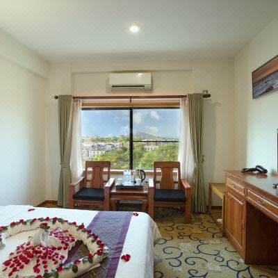 Deluxe Twin or Double Rooms E-outfitting Golden Country Hotel Promo Code