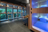 25h Wenli Capsule Hotel (Chongqing Creative Park) Hotels near Xuelin Center Commercial Street