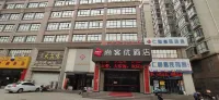 Thank Inn (Lingbao Luxi North Road Cultural Plaza) Hotels near Lingbao Gymnasium