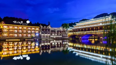 Shihe Yuanfang Riverview Homestay Hotels in Fenghuang