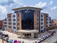 Rento Hotel and Suites Hotels near Park