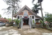 Kampung Pa'Go Resort Hotel Hotels in Pasirjambu