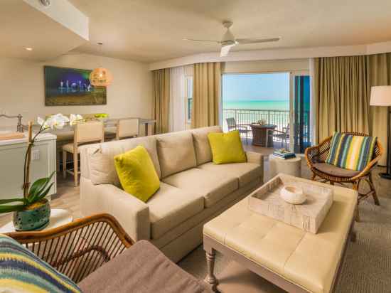 Beach House Suites by the Don CeSar Rooms