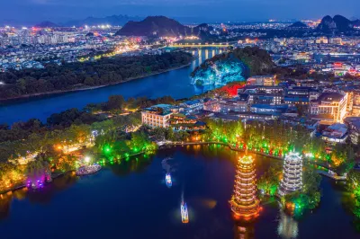 Venus Royal Hotel (Guilin Elephant Trunk Hill Sun and Moon Twin Towers) 会仙湿地周辺のホテル