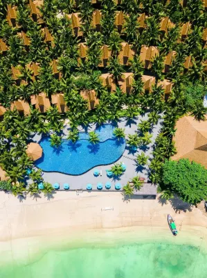 Phi Phi CoCo Beach Resort Отели рядом с достопримечательностью «Пхи-Пхи-Ле»