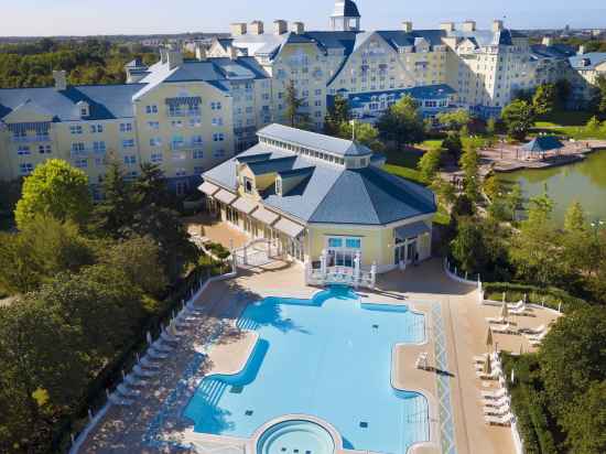 Disney Newport Bay Club Hotel Exterior