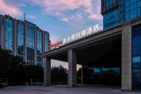 Hampton by Hilton Beijing Shijingshan Amusemen Park Hotel berhampiran Yinhe Waterfall