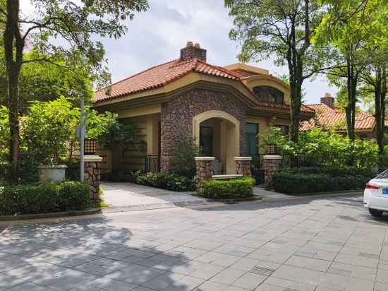 Splendid Xiangjiang Hot Spring Villa Rooms