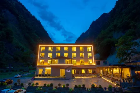 Beautiful Scenery Hotel