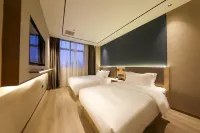 Yilong Anyue Hotel (Suzhou Hanshan Temple Shantang Street Branch) Hotels near Suzhou New Area Railway Station