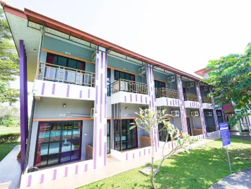 RoomQuest Chonburi Phanat Nikhom