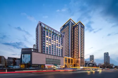 Lavande Hotel (LiaoYang City Center) Hotel berhampiran Guangyousi Marina