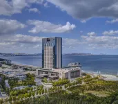 Hilton Yantai Golden Coast Hotels near Golden Beach