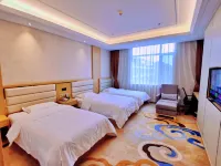 Chengde Huaguan Holiday Hotel (Puning Temple Branch) Hotels near Kuixing Building