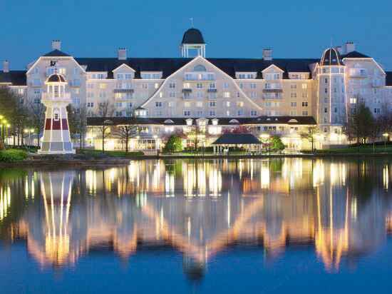 Disney Newport Bay Club Hotel Exterior