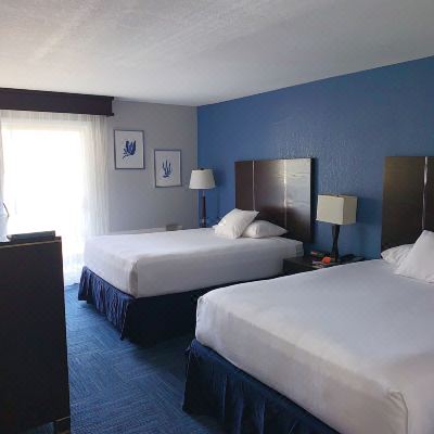 Deluxe Two Queen Room with Balcony The Pacific Inn Promo Code