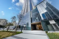 Premier Hotel (Zhuhai Gongbei Port Zhuhai Station Branch) Hotels near Huafa Commercial Plaza