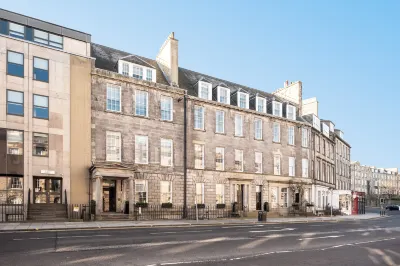 Heeton Concept Aparthotel Edinburgh Queen Street Hotels near Easter Road Stadium