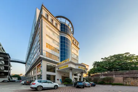 Shangpin Bojia Hotel (Shenzhen Songyuanxia Metro Station Capitel Branch)