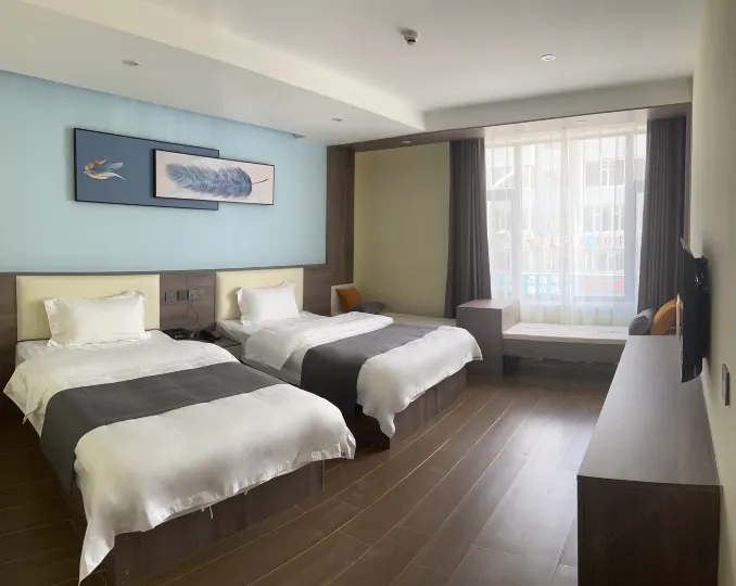 True Hotel (Yanji Pedestrian Street Qiansheng Shopping Plaza)