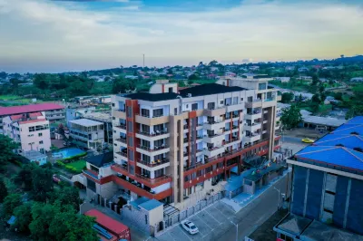 WDC Aparthotel Hotels near Limbe Botanic Garden